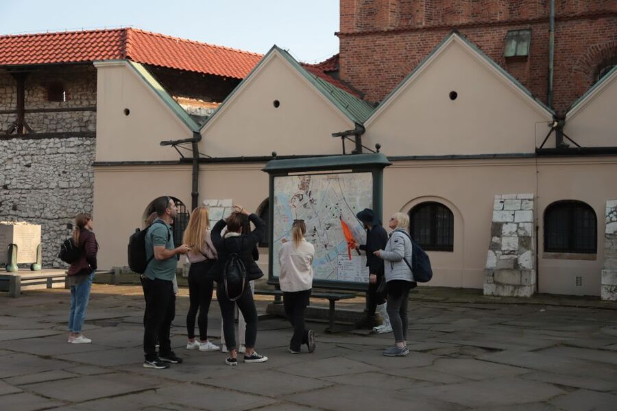 Krakow: Jewish Quarter and Former Ghetto Tour - Is $19 good value for 150 minutes?