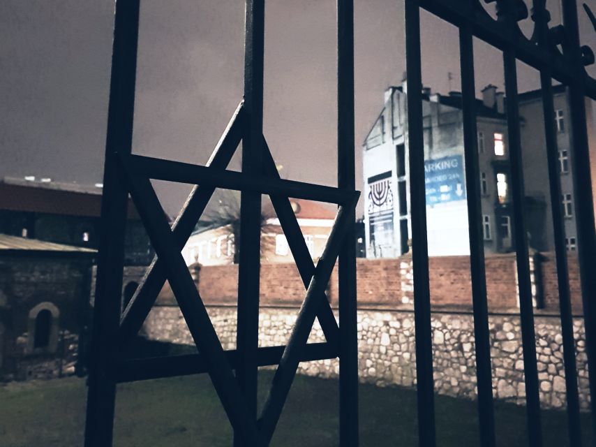 Krakow: Jewish Quarter and Former Ghetto Tour by Golf Cart - What the audio guide is like in practice