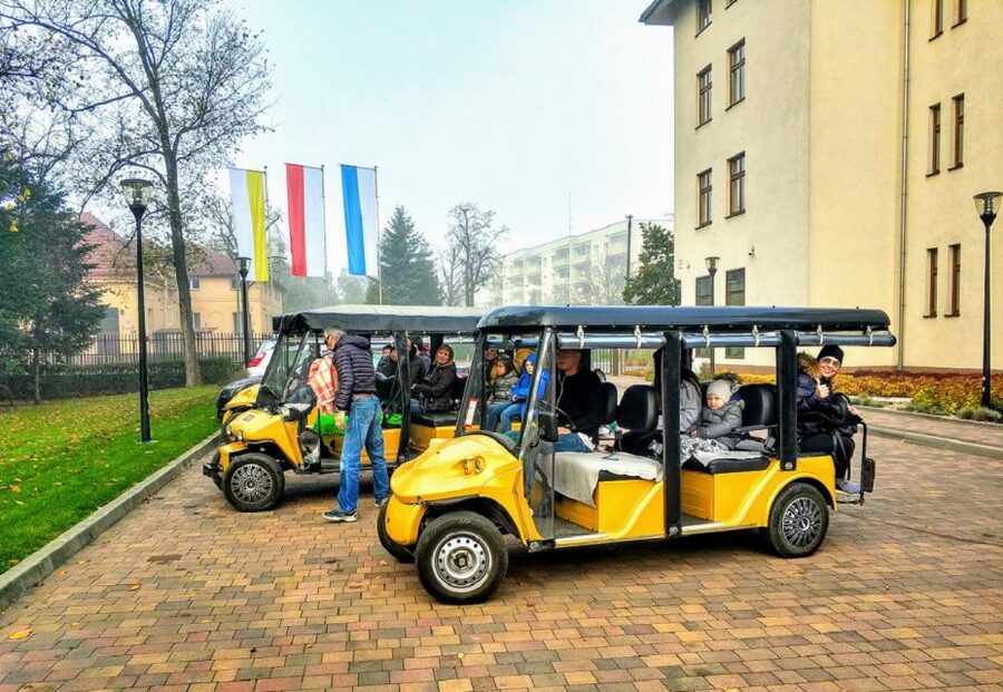 Krakow: Jewish Quarter and Ghetto Sightseeing Golf Cart Tour - Who will get the most from this tour