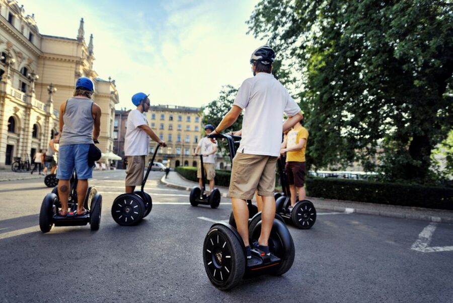 Krakow: Jewish Quarter Segway Tour - Synagogues, Szeroka Street, and the Jewish Cemetery