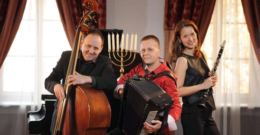 Krakow: Jewish-Style Klezmer Music Concert - An intimate concert in Krakow’s oldest streets