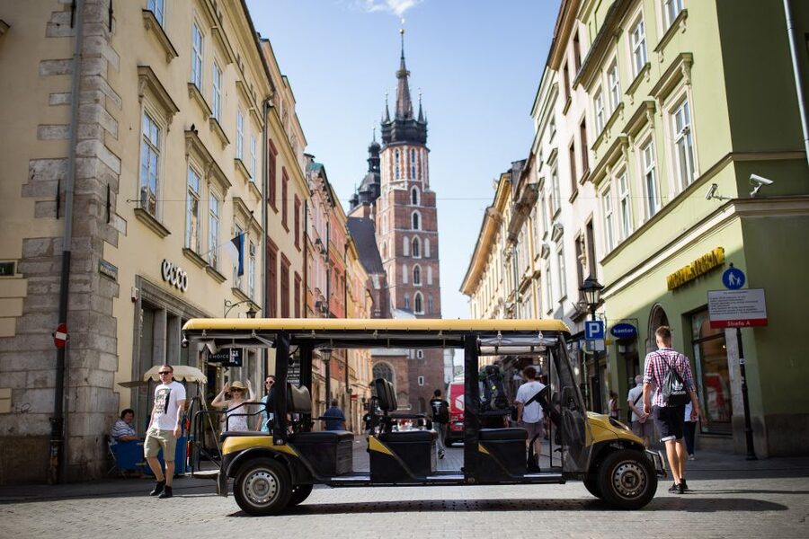 Krakow: Jewish Traces Private Electric Car Tour - Crossing into Kazimierz