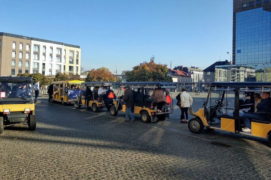 Krakow: Kazimierz by Golf Cart and Schindler's Factory Tour - Should you book the Kazimierz and Schindler tour?