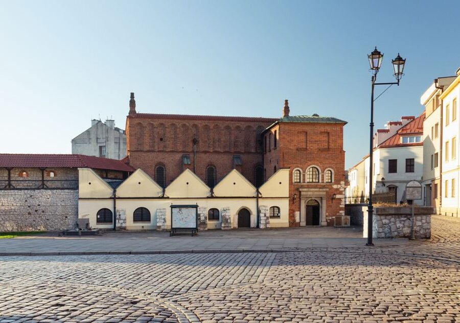 Krakow: Kazimierz District Jewish Heritage Tour - Szeroka Street and the shape of Jewish Kazimierz