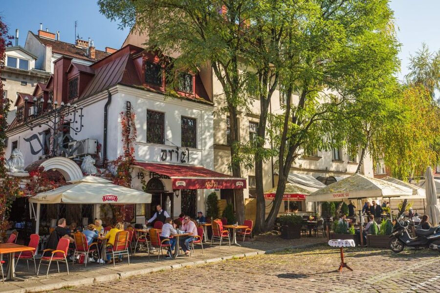 Krakow: Kazimierz Jewish Quarter Walking Tour - Why Kazimierz deserves a guided walk