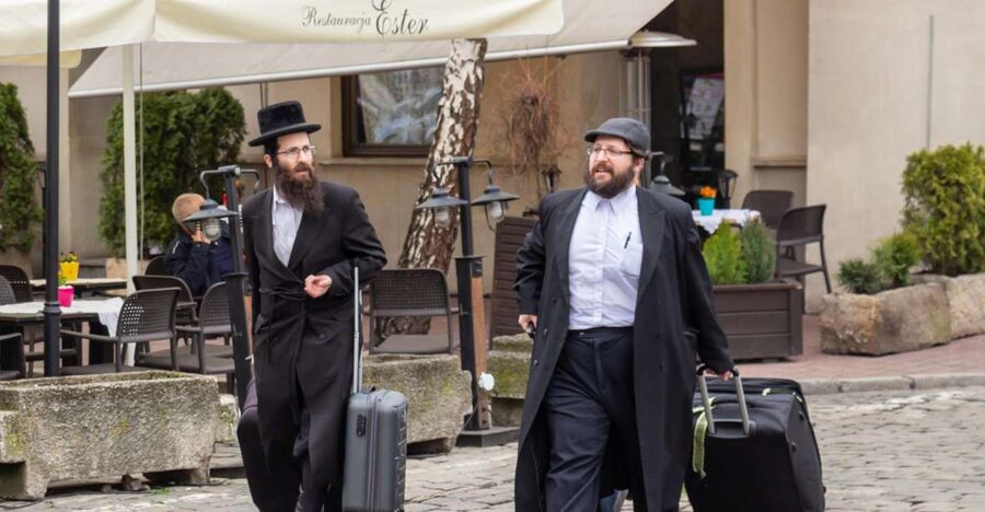 Krakow: Kazimierz, Schindler's Factory & Ghetto Guided Tour - Schindler’s Factory and the wartime city