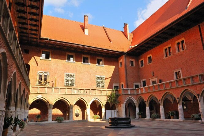 Krakow Morning Walking Tour with Traditional Polish Breakfast - Key points to know before booking