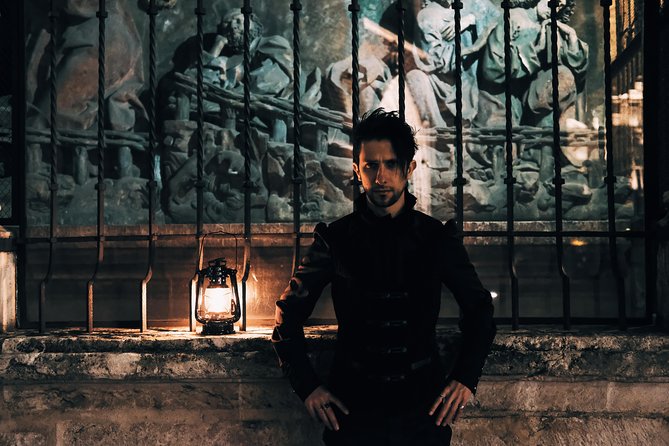 Krakow Night Tour: Ghosts, Vampires and Legends of the Old Town - Beginning at Mariacki Square and Rynek Glowny