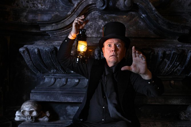 Krakow Night Tour: Ghosts, Vampires and Legends of the Old Town - Pace, weather, and practical comfort
