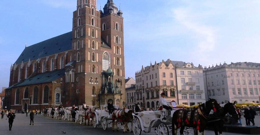 Krakow Old Town and Jewish Quarter in one guided walk - What the three hours really give you