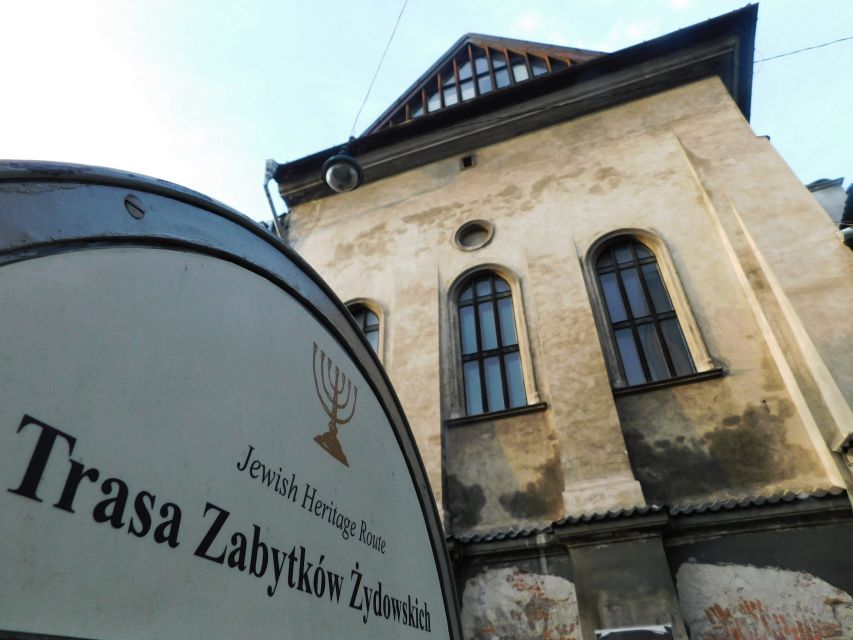 Krakow Old Town and Jewish Quarter in one guided walk - Entering Kazimierz, Krakow’s former independent city
