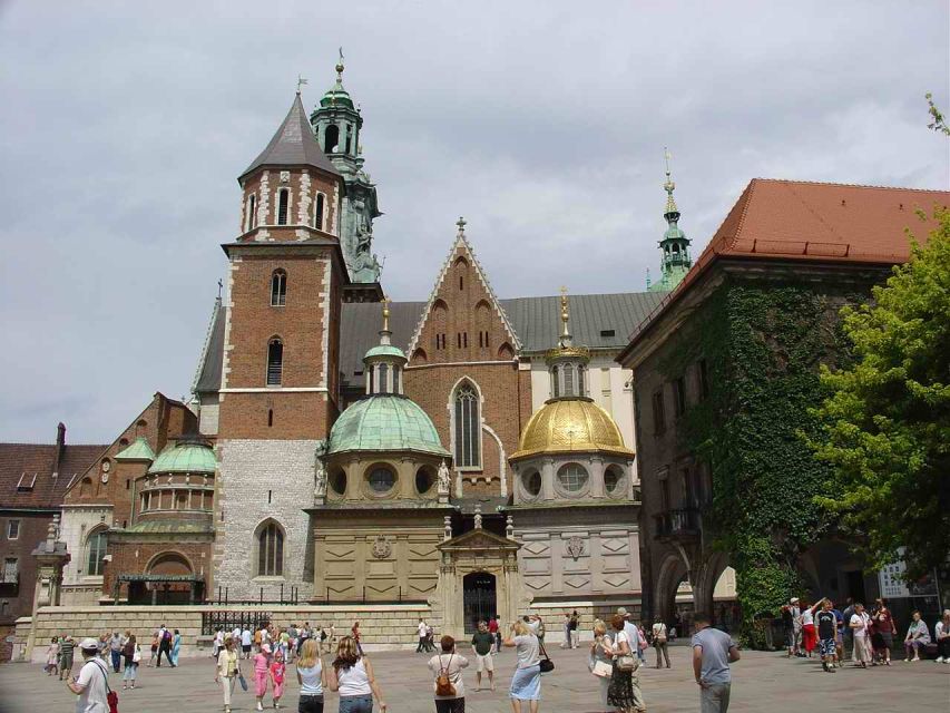 Krakow: Old Town Private Guided Walking Tour - Key points at a glance