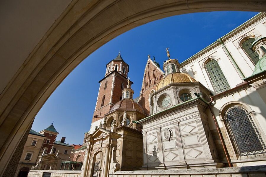Krakow: Old Town Private Guided Walking Tour - The Main Market Square and Krakow’s urban heart