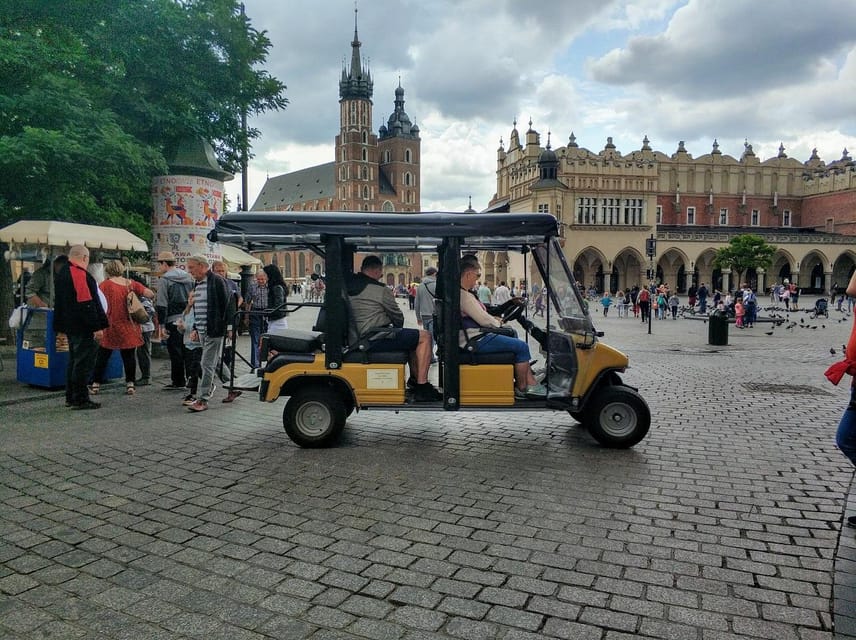 Krakow: Old Town Sightseeing Tour by Electric Golf Cart - Why a golf cart works well in Krakow