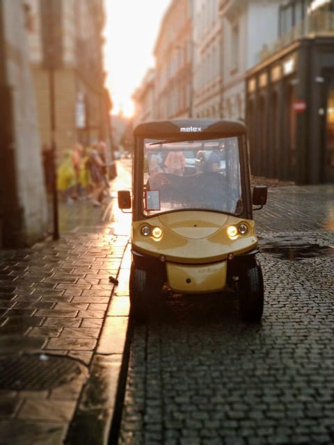 Krakow: Old Town Sightseeing Tour by Electric Golf Cart - Planty and the remains of Krakow’s walls