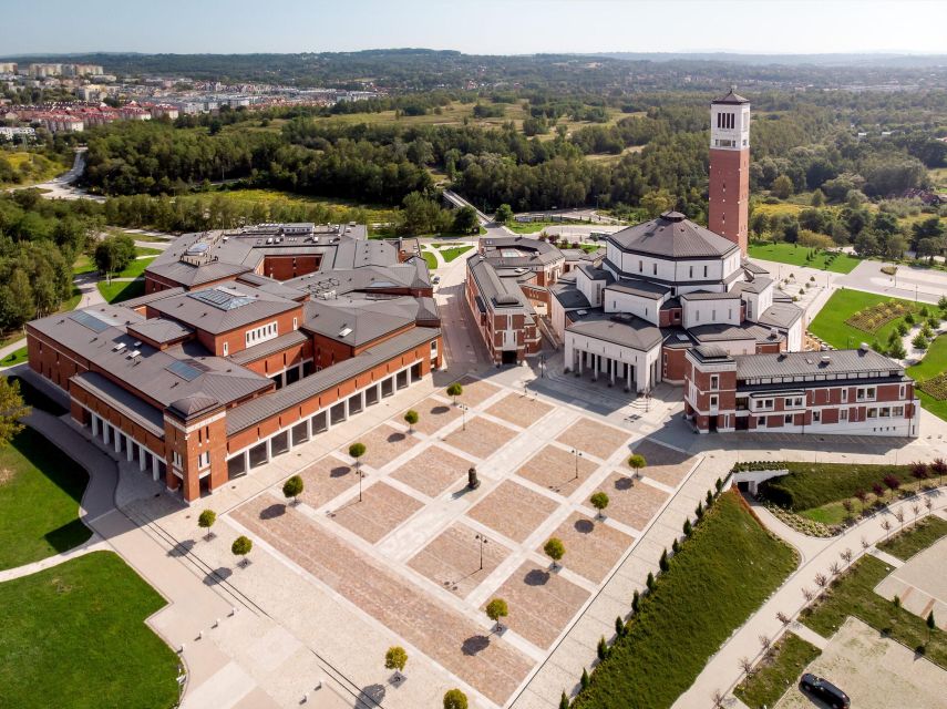 Krakow: Pope John Paul II Guided Tour with Home & Sanctuary - Who will get the most from this day