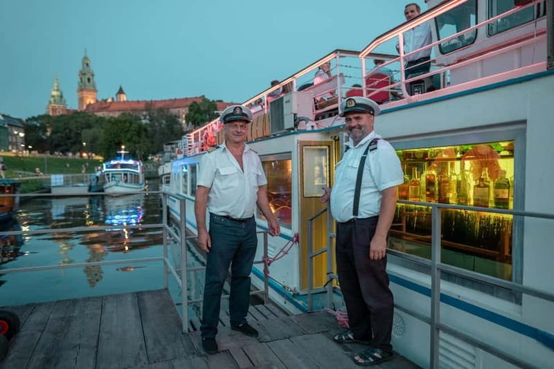 Krakow: Private Evening Boat Tour - Bridges and the Jewish district after dark