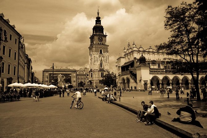 Krakow Private Walking Tour - Jagiellonian University and the Royal Route