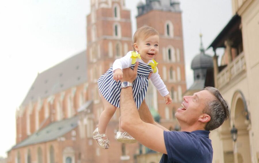 Krakow: Professional Photoshoot in the City Center - Starting near Plac Szczepanski