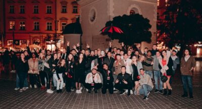 Pub Crawl with 1 Hour of Unlimited Alcoholic Drinks