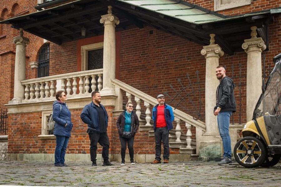 Krakow: Regular Extended City Sightseeing Tour By Golf Cart - Why a golf cart makes sense in Krakow