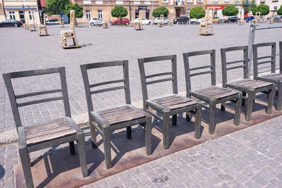 Kraków: Schindler’s Factory & Jewish Ghetto Guided Tour - Booking details to keep in mind