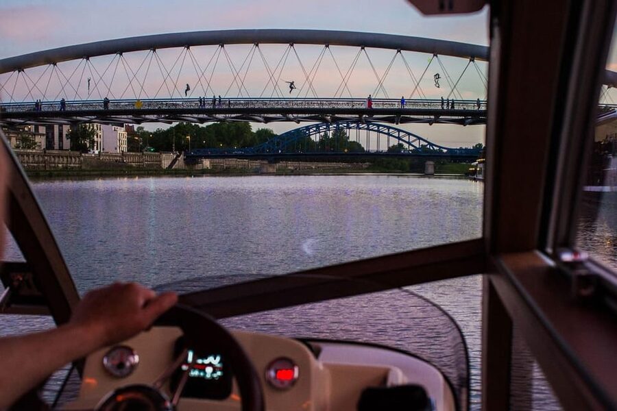 Krakow: Sightseeing Cruise on the Vistula River - Who should book this Krakow river cruise