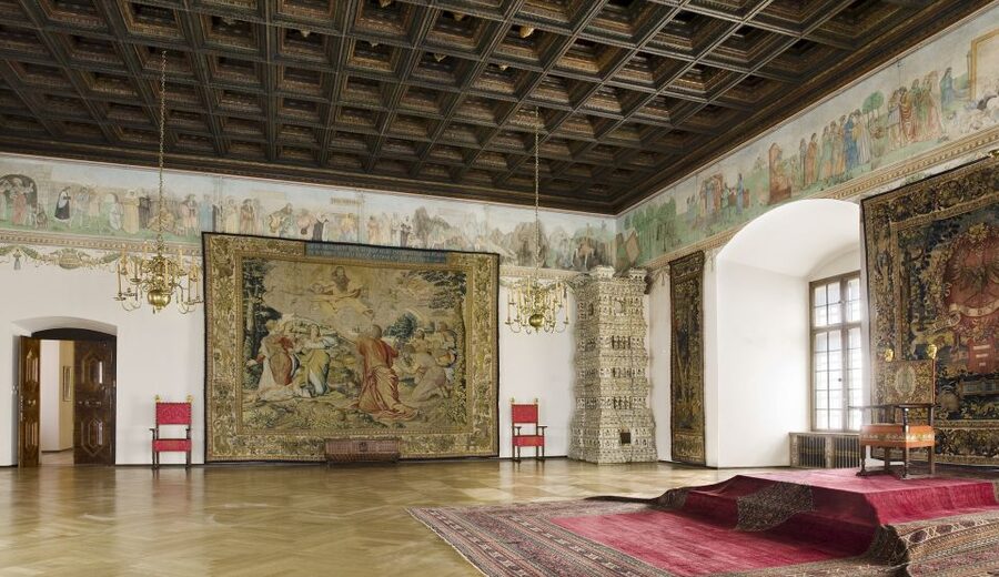 Krakow: Skip-the-Line Wawel Castle and Hill Guided Tour - Why Wawel Castle deserves your time