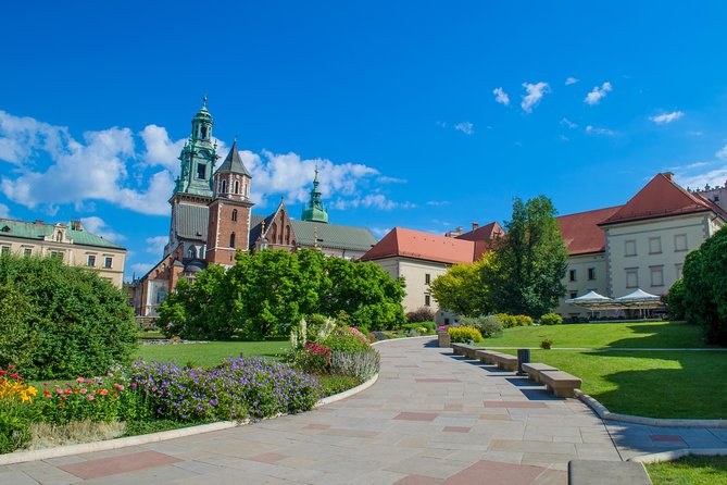 Krakow Skip The Line Wawel Castle & Old Town Guided Tour - Why this tour works as a first morning in Krakow