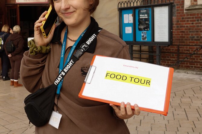 Krakow: Street Food Walking Tour - Zapiekanka shows Poland’s fast-food side