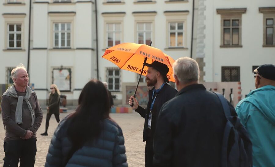 Krakow: The Old Town Walking Tour - St. Mary’s Basilica and the hourly trumpeter