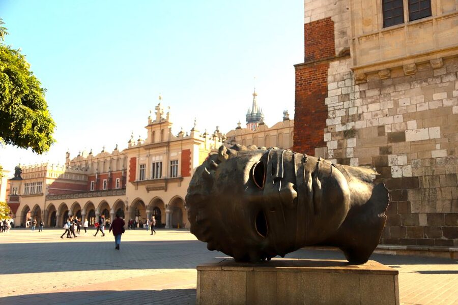 Krakow: The Old Town Walking Tour - The guides make the difference