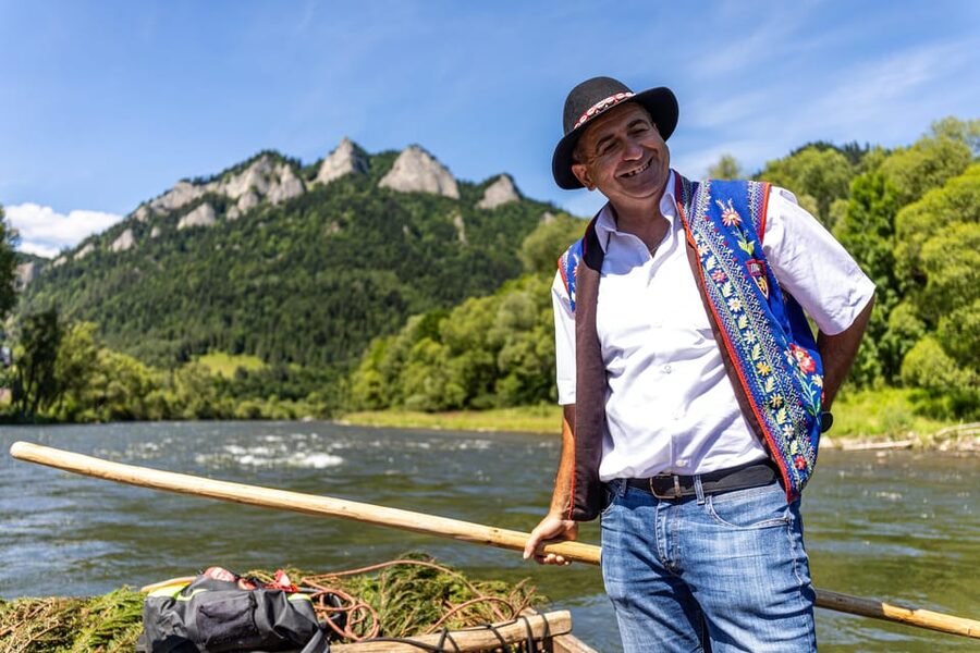 Krakow: Traditional Dunajec Rafting and Mountain Chairlift - Czorsztyn Castle and the lake views