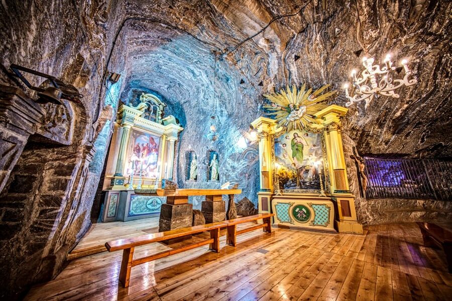 Krakow: UNESCO Underground Boat Expedition & Salt Mine Tour - From Krakow to Bochnia in about 75 minutes