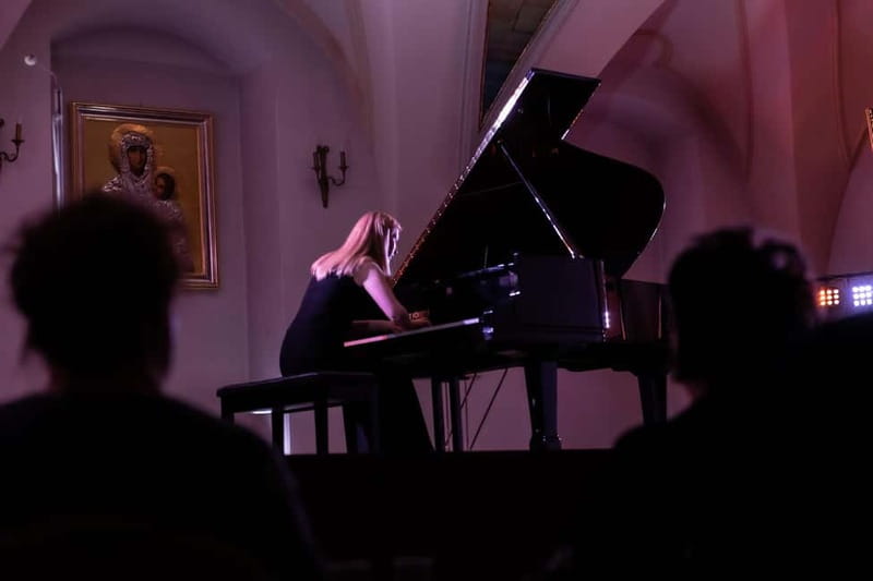 Kraków: VIP Candlelight Concert The Music of Fryderyk Chopin - VIP front seats and the welcome drink