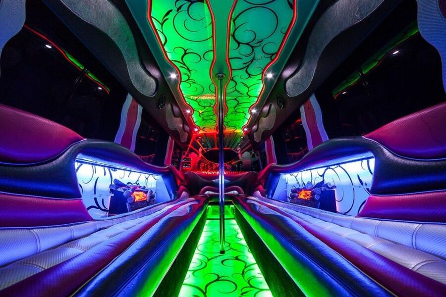 Krakow: VIP Limo Party Tour - Why this Krakow night out works for groups