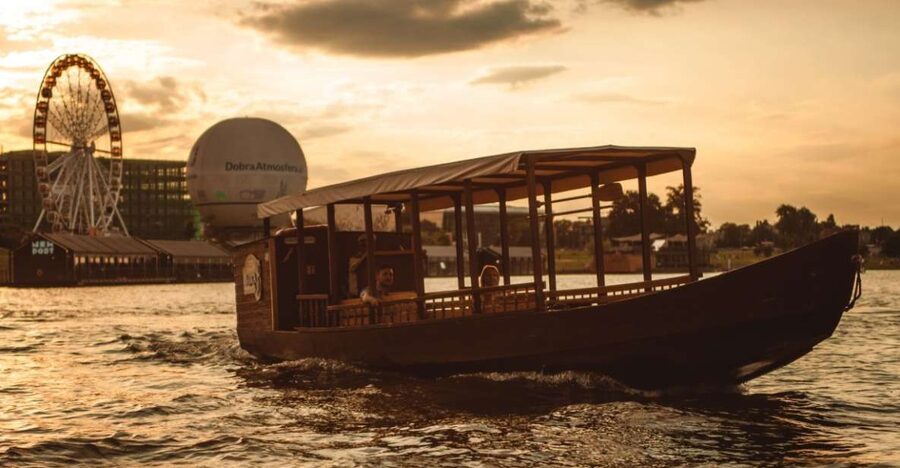 Krakow: Vistula Night Cruise by Gondola w/ Audio Commentary - The wooden gondola makes the difference