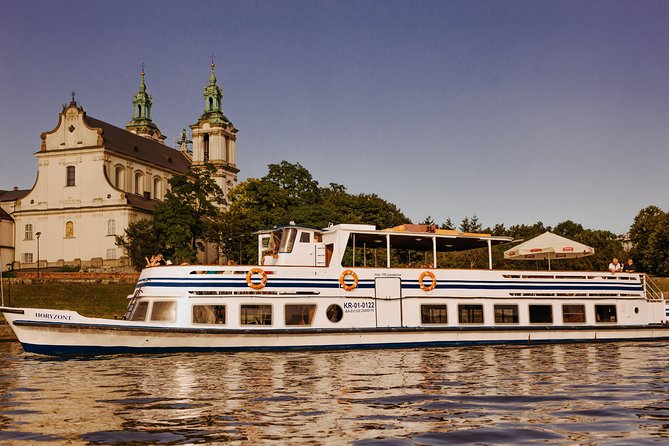 Krakow Vistula River 1 Hour Sightseeing Cruise - Wawel Hill from the Vistula