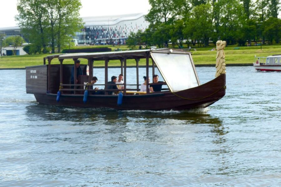 Krakow: Vistula River Cruise with Historical Views - Skałka Church and the Norbertine Monastery