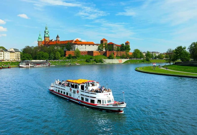 Krakow: Vistula River Sightseeing Cruise with Audio Guide - Wawel Hill and the Royal Castle from the river