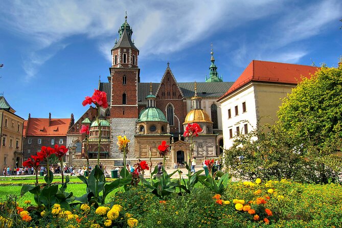 Krakow Walking Tour with Audioguide on Your Smartphone - Kanonicza Street and Wawel Hill
