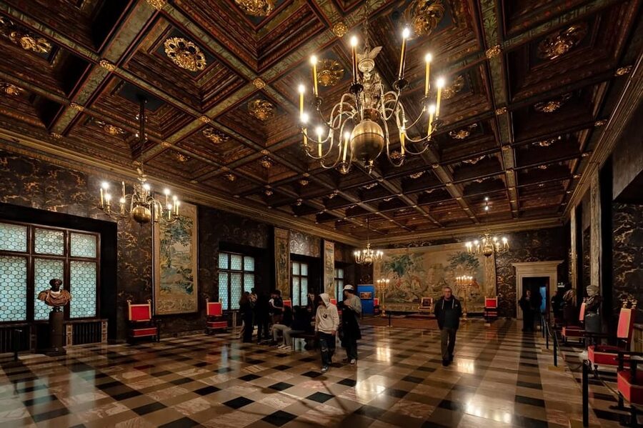 Krakow: Wawel Castle and Cathedral Guided Tour - Key points to know before booking
