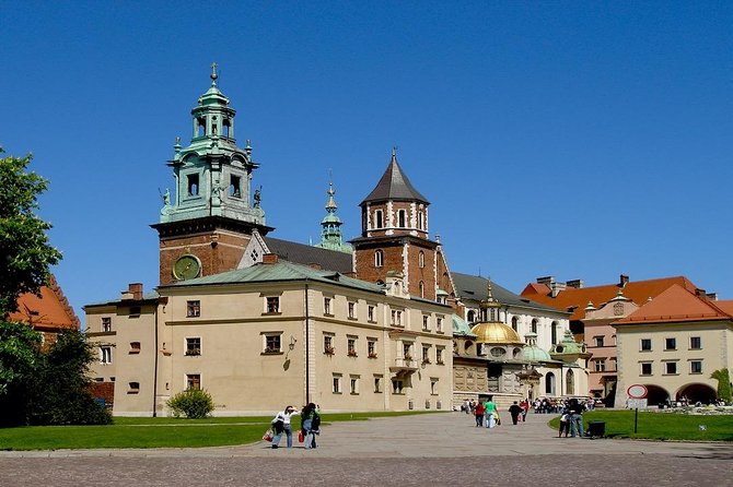 Krakow: Wawel Castle & Cathedral Guided Tour - Price, group size, and overall value