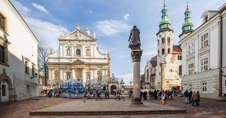 Krakow: Wawel Castle & Cathedral, Old Town & City Basilica - Wawel Cathedral, royal crypts, and the Sigismund Bell