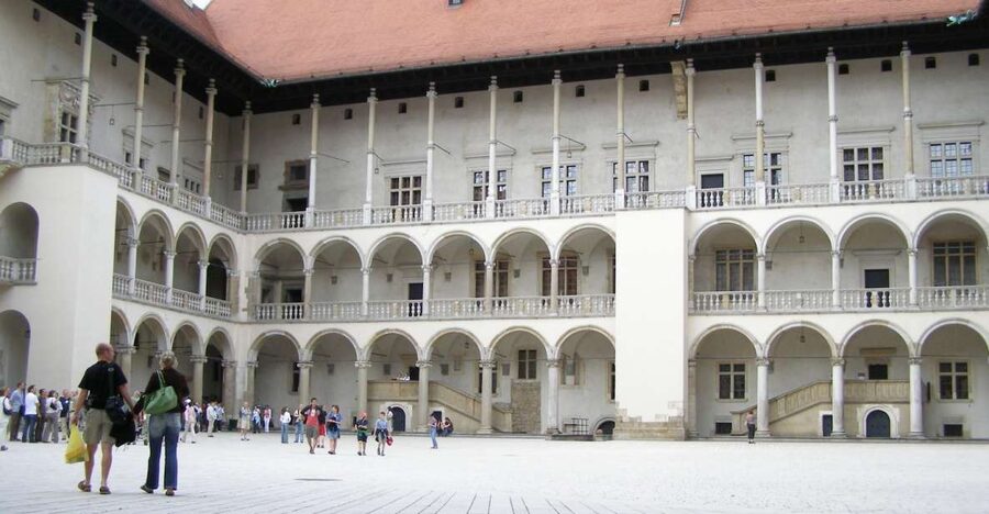Krakow: Wawel Castle Guided Tour - The stories behind Poland’s monarchs