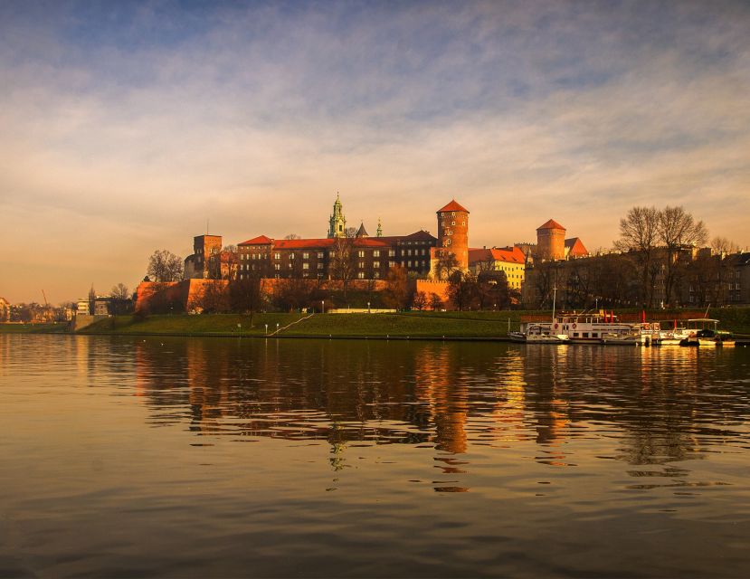 Krakow: Wawel Castle Guided Tour with Entry Tickets - The Oriental Art collection and Ottoman tents