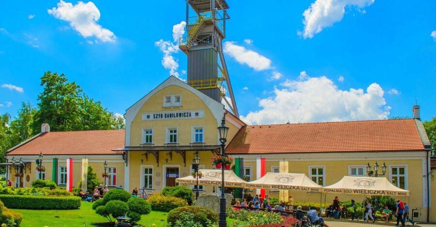 Krakow: Wieliczka Salt Mine Fast-Track Ticket & Guided Tour - Why Wieliczka Salt Mine is worth your Krakow time