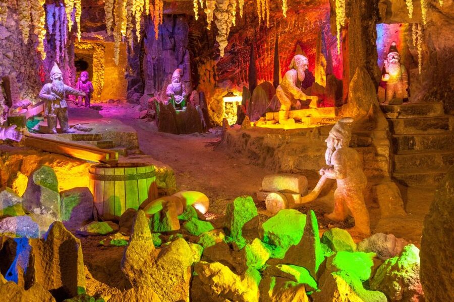 Krakow: Wieliczka Salt Mine Fast-Track Ticket & Guided Tour - Getting from Krakow to the mine