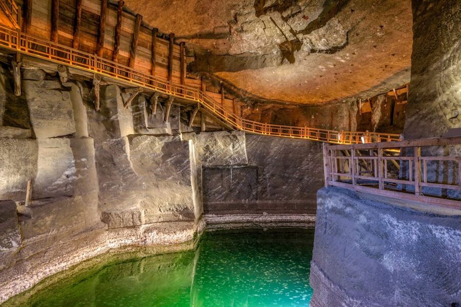 Krakow: Wieliczka Salt Mine Guided Tour - The 800-step descent into Wieliczka