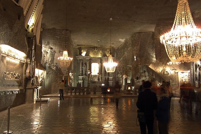 Krakow: Wieliczka Salt Mine Guided Tour with Hotel Pick-up option - The descent begins with stairs